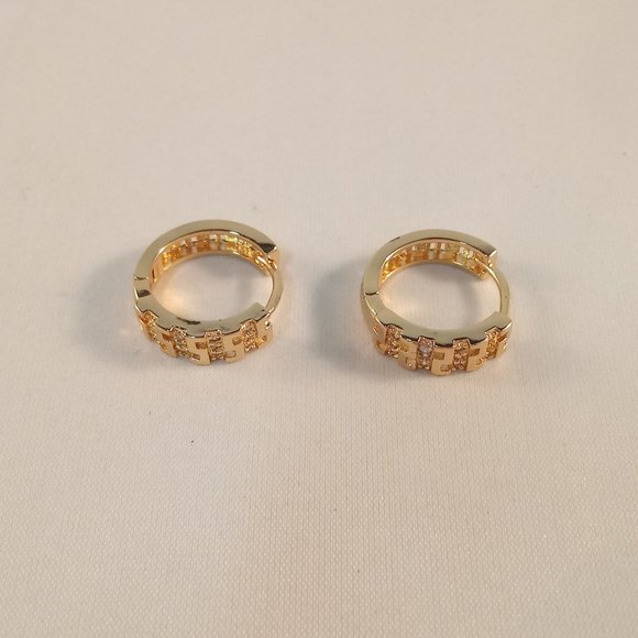 18K Yellow Gold Filled Greek Key Diamond Zircon Hoop Huggie Earrings Gorgeous - Picture 2 of 3